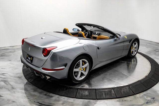 2016 Ferrari California T