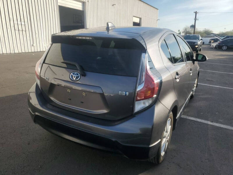 2017 Toyota Prius c Three