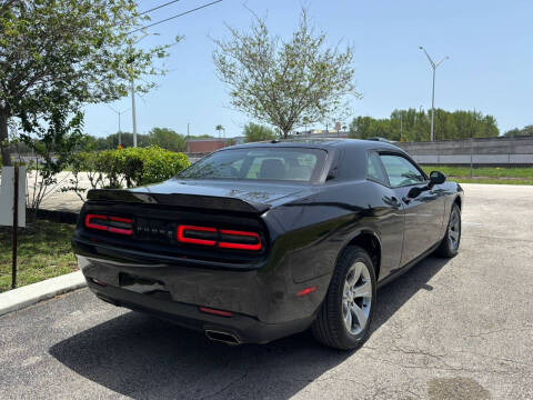 2021 Dodge Challenger SXT