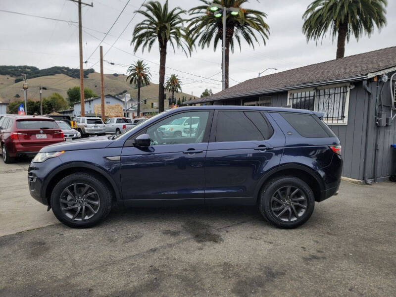 2017 Land Rover Discovery Sport SE photo 8