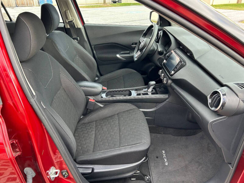 2023 Nissan Kicks SV