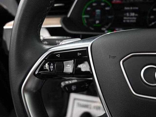 2024 Audi Q8 e-tron quattro Premium Plus