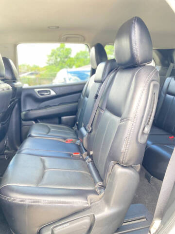 2020 Nissan Pathfinder SL