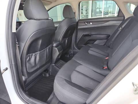 2022 Kia K5