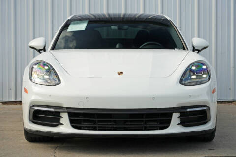2018 Porsche Panamera 4