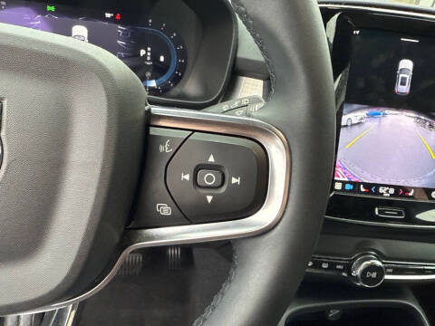 2023 Volvo XC40 B5 Core