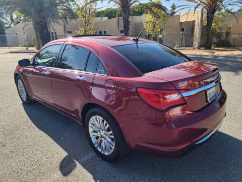 2011 Chrysler 200 Limited