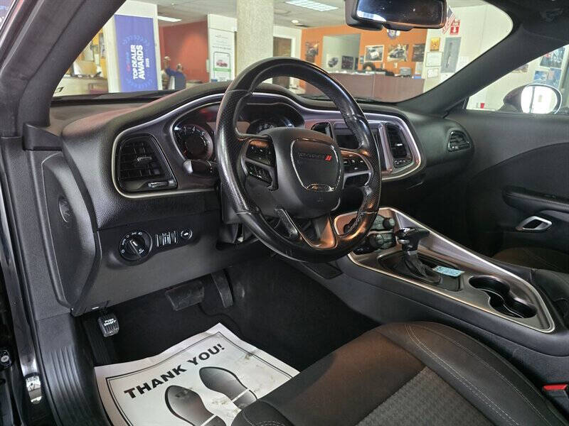 2019 Dodge Challenger SXT
