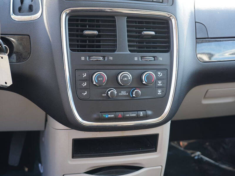 2017 Dodge Grand Caravan SE