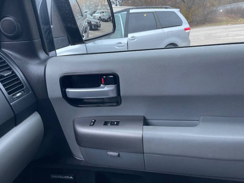 2015 Toyota Sequoia Limited