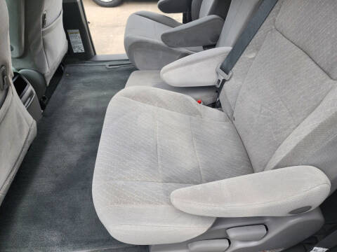 2017 Toyota Sienna LE 8-Passenger