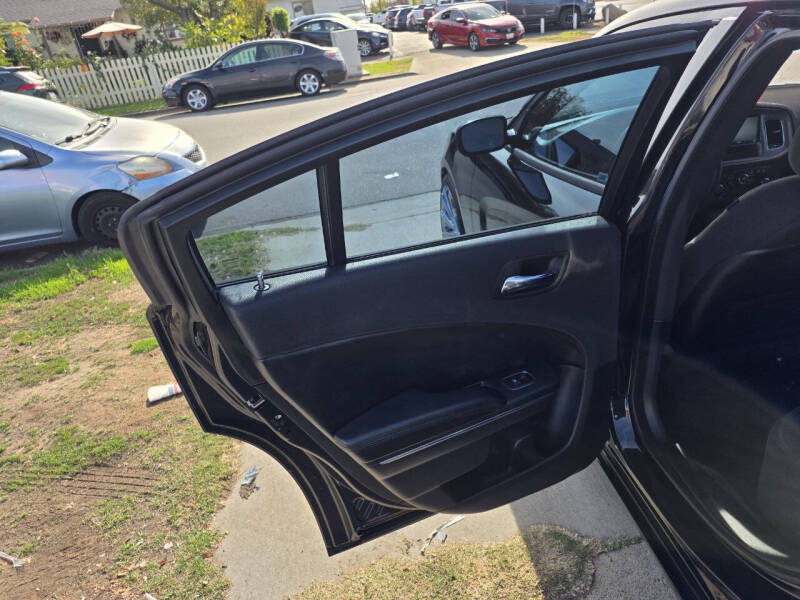 2013 Dodge Charger SE