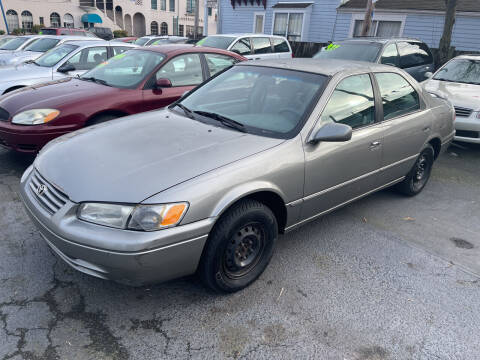 1999 Toyota Camry for sale at American Dream Motors in Everett WA