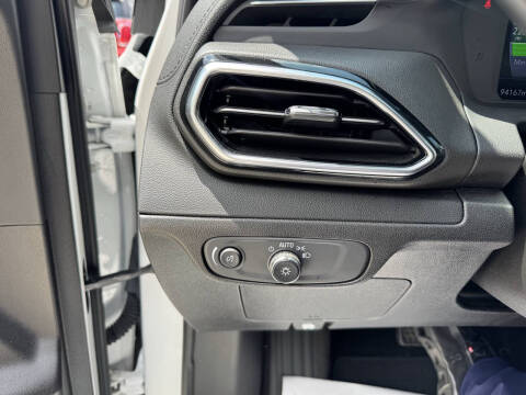 2023 Chevrolet Bolt EUV LT