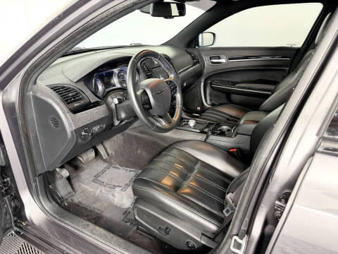 2017 Chrysler 300