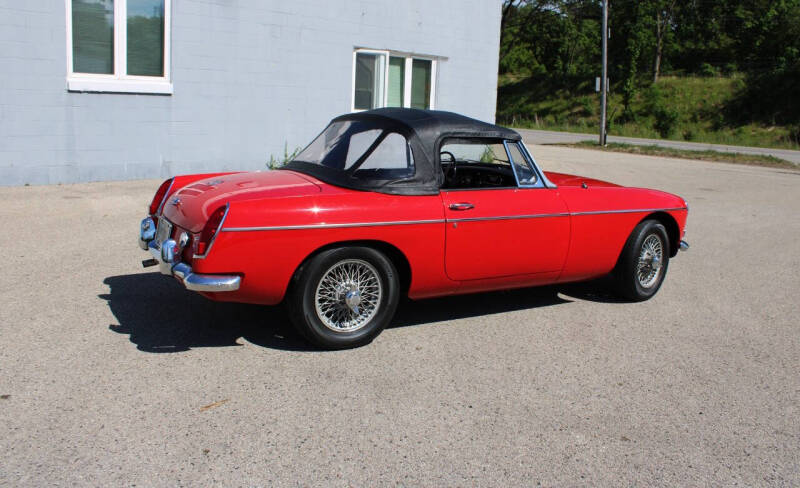 1967 MG B