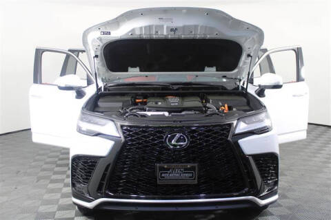 2025 Lexus LX 700h F SPORT Handling