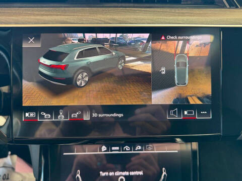 2021 Audi e-tron quattro Premium