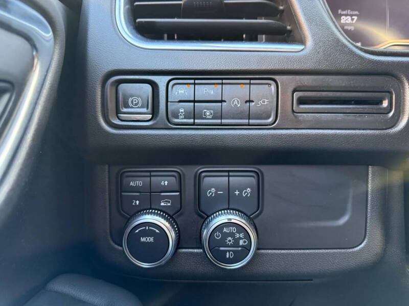 2022 GMC Yukon XL SLT