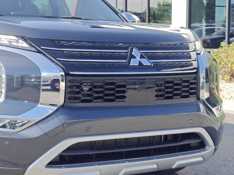 2025 Mitsubishi Outlander PHEV SEL