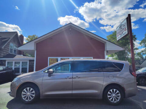 2018 Chrysler Pacifica Touring Plus