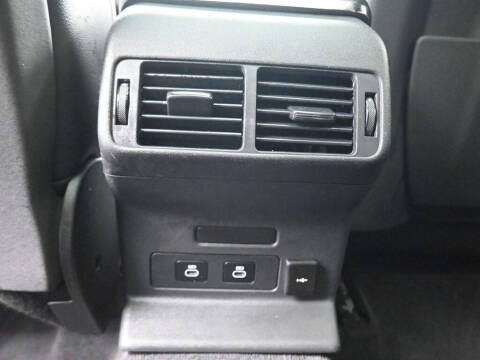 2024 Land Rover Range Rover Velar P250 Dynamic SE