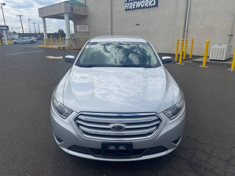 2016 Ford Taurus Limited