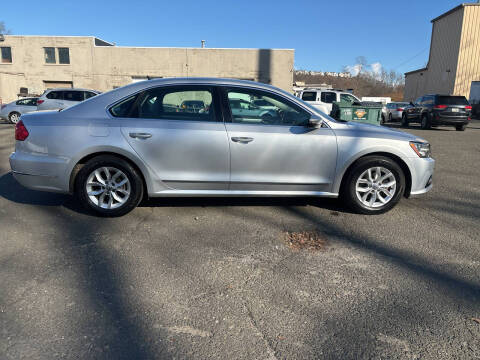 2016 Volkswagen Passat 1.8T R-Line