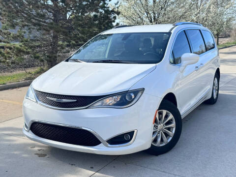 2019 Chrysler Pacifica for sale at A & R Auto Sale in Sterling Heights MI