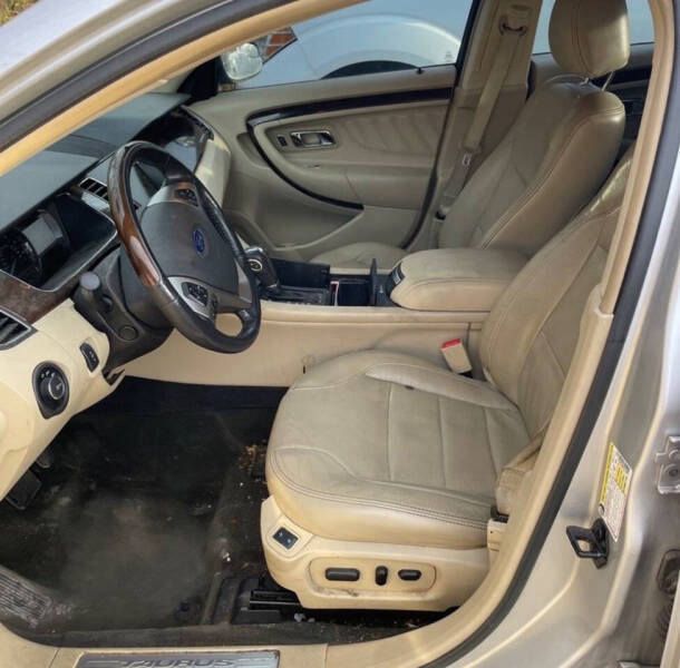 2014 Ford Taurus Limited