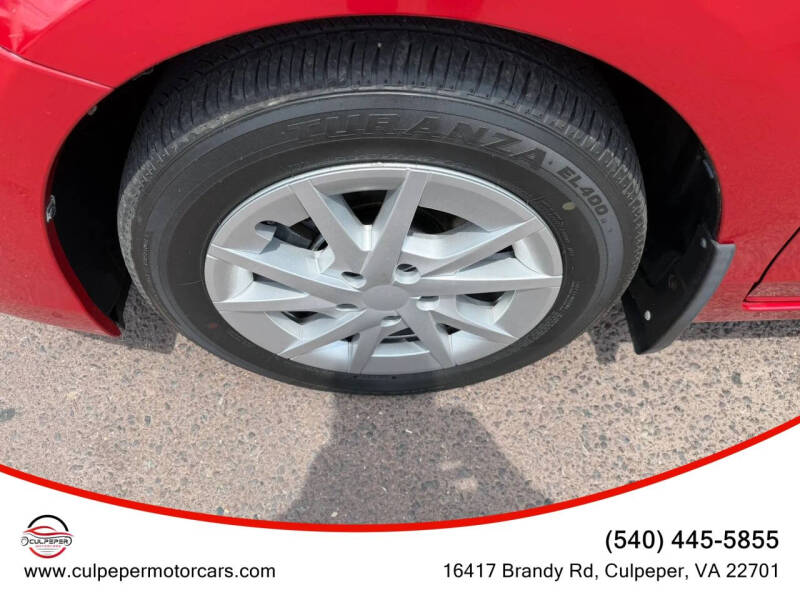 2013 Toyota Prius v Three
