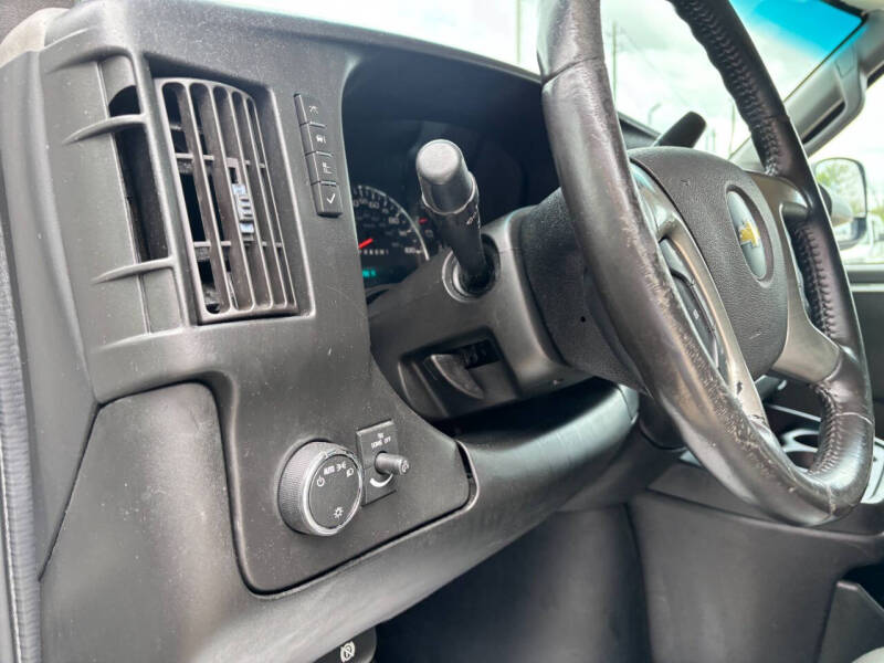 2017 Chevrolet Express 2500