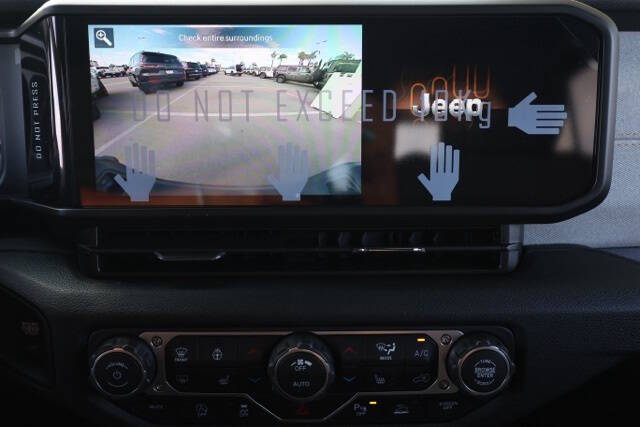 2025 Jeep Gladiator Willys