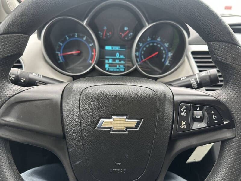 2013 Chevrolet Cruze LS Auto