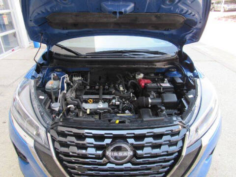 2024 Nissan Kicks SR