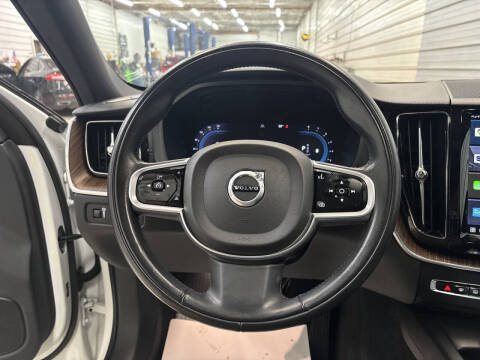 2022 Volvo XC60 B5 Inscription