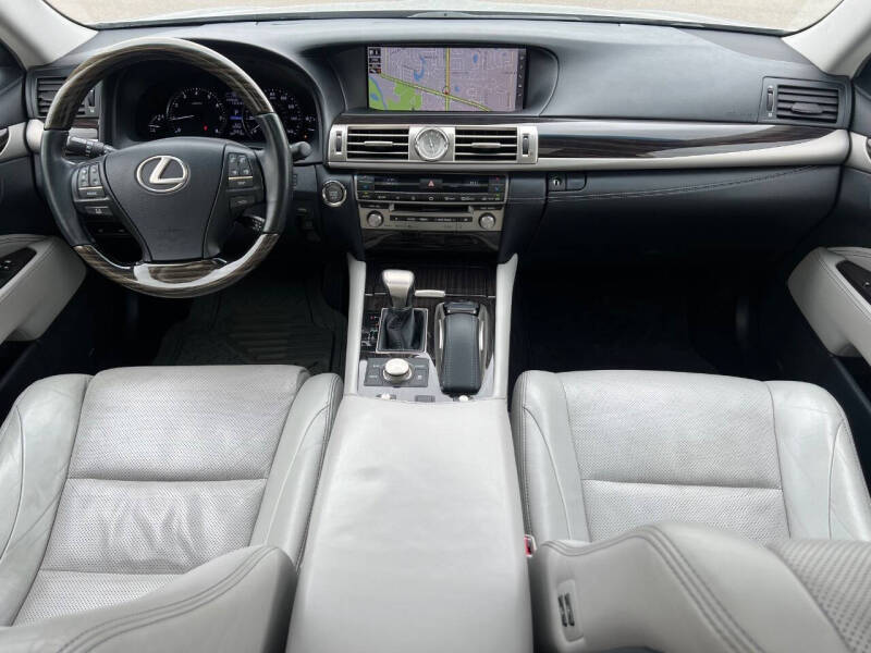 2017 Lexus LS 460