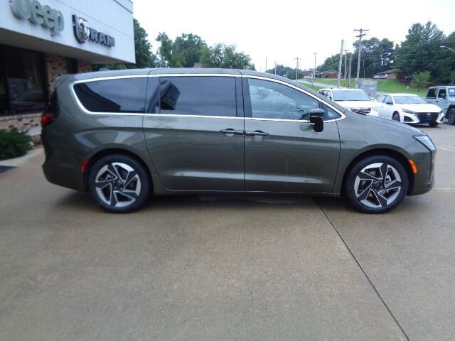 2027 Chrysler Pacifica Limited
