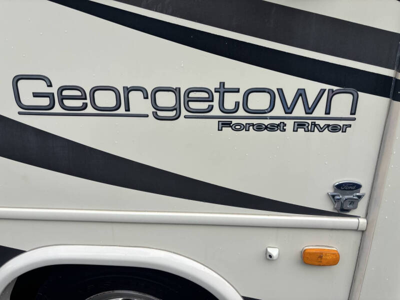 2015 Ford GEORGETOWN FOREST RIVER
