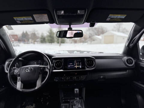 2017 Toyota Tacoma SR V6