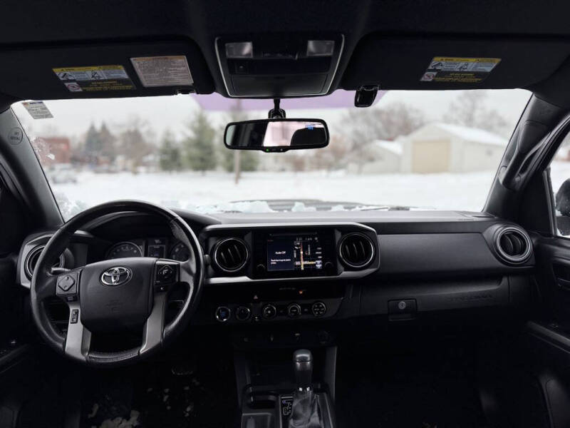 2017 Toyota Tacoma SR V6