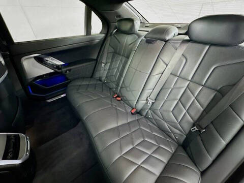 2023 BMW 7 Series 760i xDrive