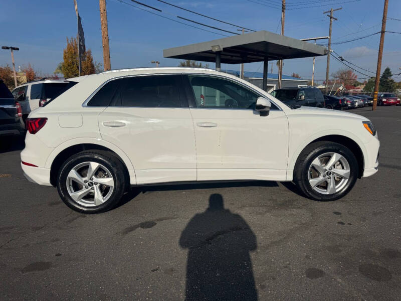 2021 Audi Q3 quattro Premium 40 TFSI