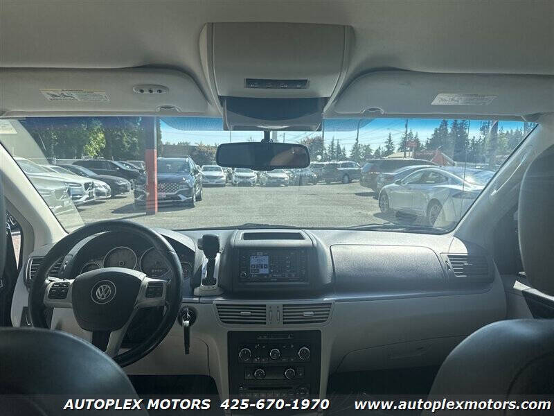 2011 Volkswagen Routan