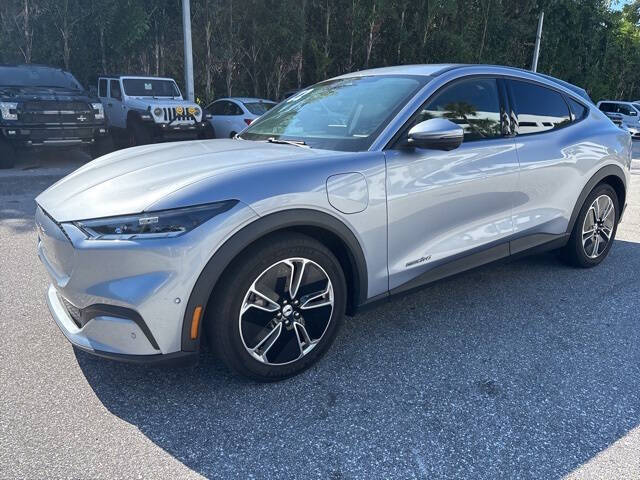 2022 Ford Mustang Mach-E Select