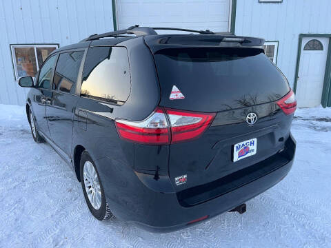 2015 Toyota Sienna XLE 8-Passenger