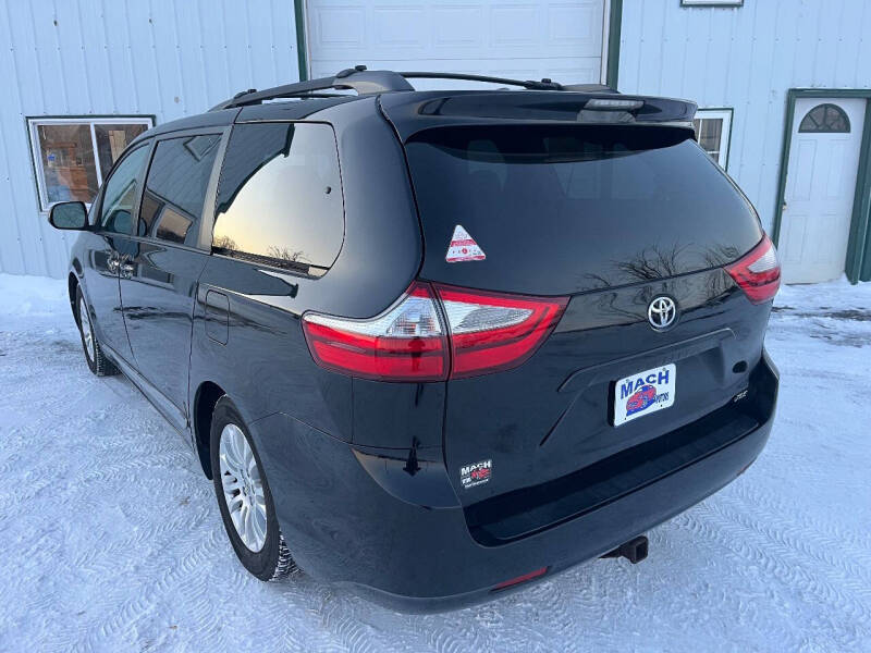 2015 Toyota Sienna XLE 8-Passenger
