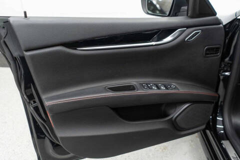 2022 Maserati Ghibli Modena Q4