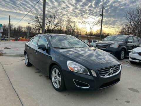 2012 Volvo S60 for sale at Dutch and Dillon Car Sales in Lee's Summit MO