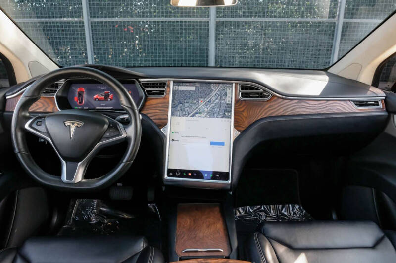 2017 Tesla Model X 75D